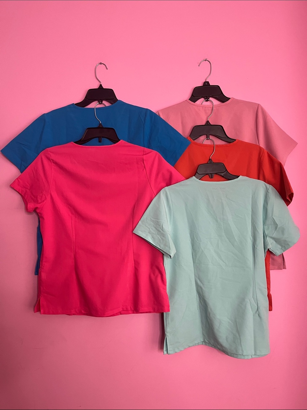 Mandala scrub sets 5 Tops (M) & 2 Pants (PM) various colors Excellent condition